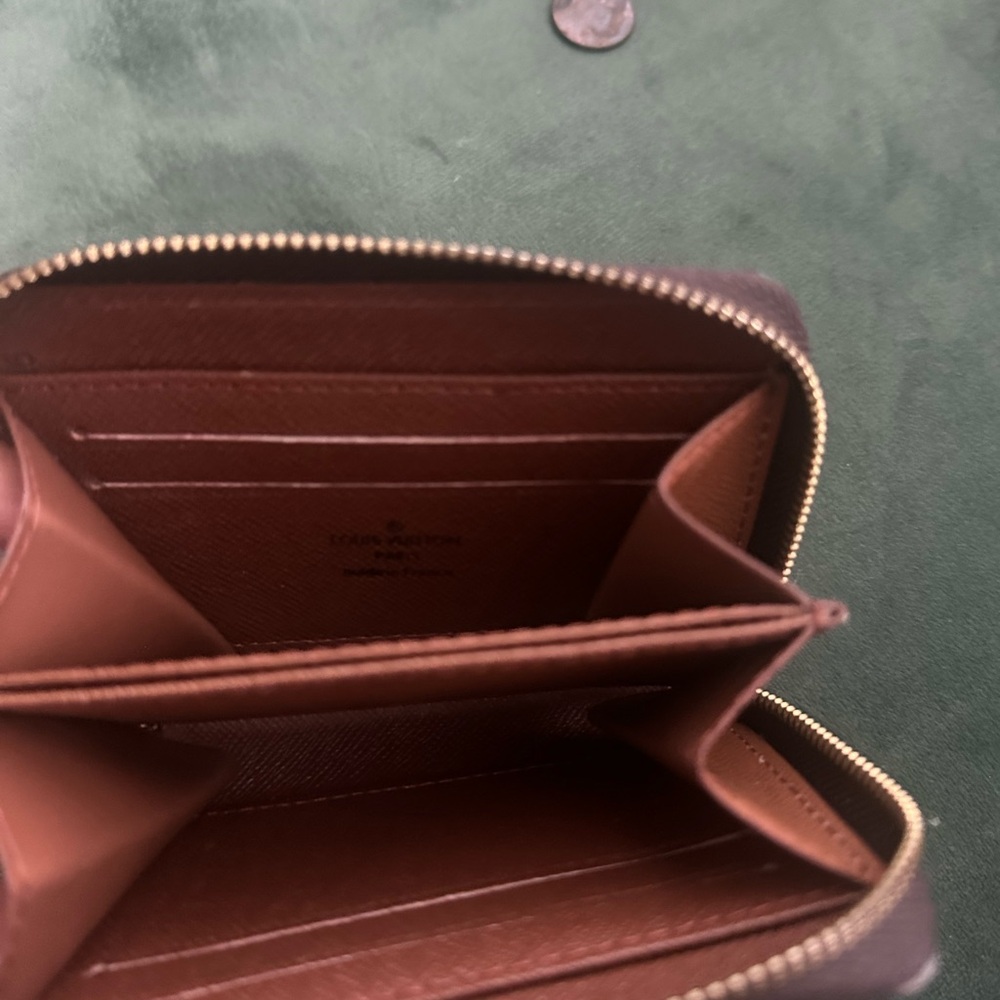 Louis Vuitton Zippy Coin Purse - Picture 3 of 3